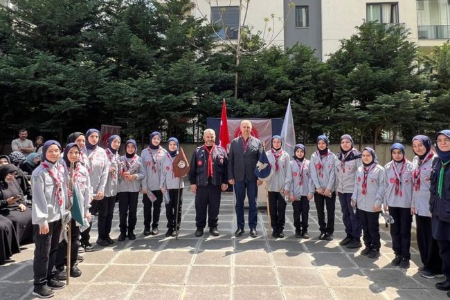 Kadıköy Suadiye Tuba Kız izci oymağında yemin heyecanı