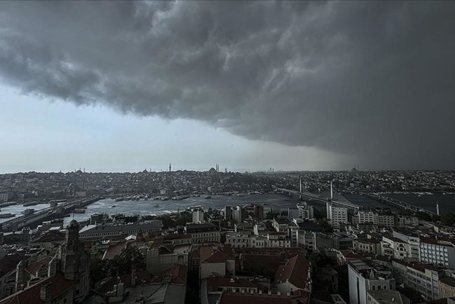 Meteorolojiden yurdun kuzeybatı kesimleri için rüzgar ve fırtına uyarısı