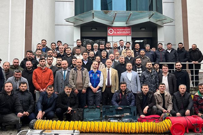 Trabzon'da din görevlilerinin AFAD eğitimleri sürüyor