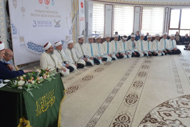 Tavşanlı'da hafızlar icazet aldı