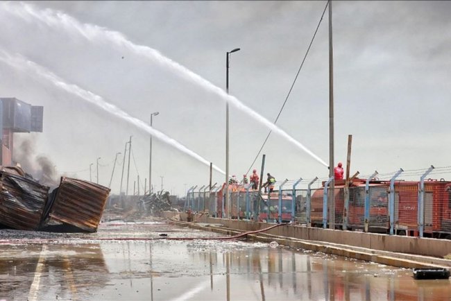 İran'da limandaki patlama sonrası çıkan yangın tamamen söndürüldü, can kaybı 65'e yükseldi