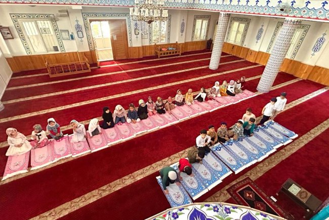 Miniklerden "İlk Namazım İlk Seccadem" etkinliği