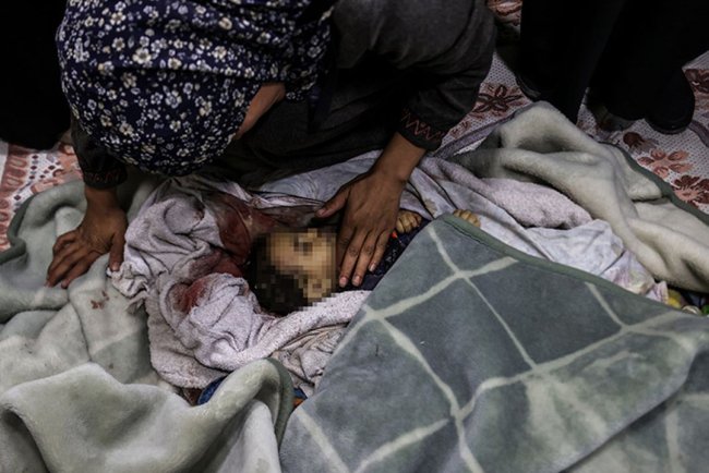 İşgalcilerin Gazze Şeridi'ne düzenlediği saldırılarda 16 Filistinli şehit oldu