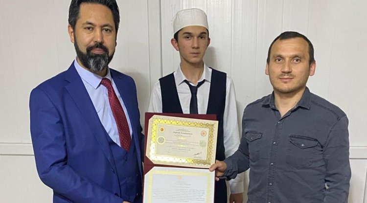 Espiye’de hafız öğrenci belge sevinci yaşadı