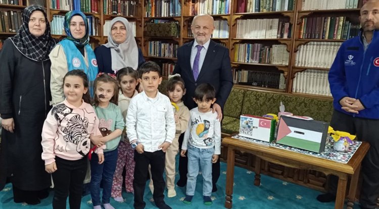 Aksaraylı minikler Filistin'e destek oldu