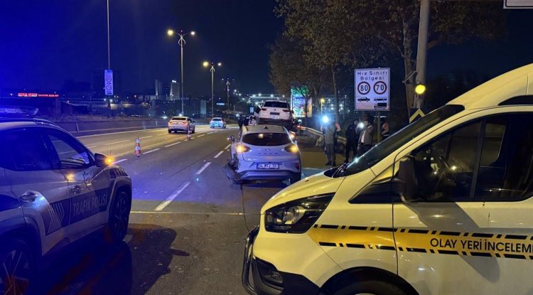 Bayrampaşa'da trafik kazasında 2 kişi öldü, 4 kişi yaralandı