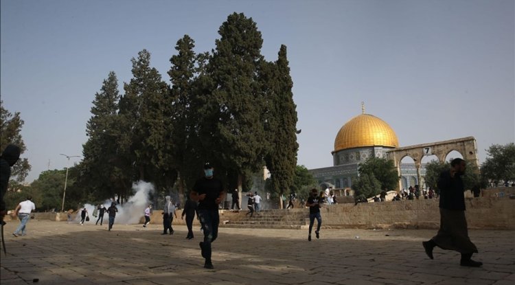 Fanatik Yahudilerin Mescid-i Aksa'ya baskınları devam ediyor