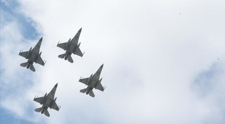 Bolu semalarında Şehitler Haftası dolayısıyla "saygı uçuşu" gerçekleştirildi