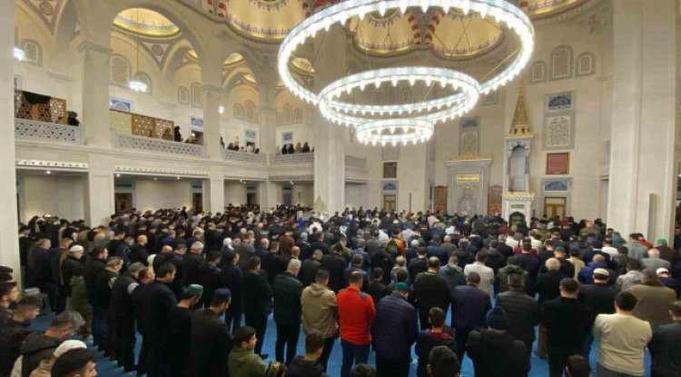 Cuma namazı vakitleri 18 Nisan 2025: Cuma namazı saat kaçta? İstanbul, Ankara, İzmir, il il ezan vakti