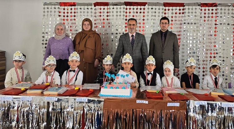Erciş'te minikler Kur’an’a geçiş sevincini yaşadı