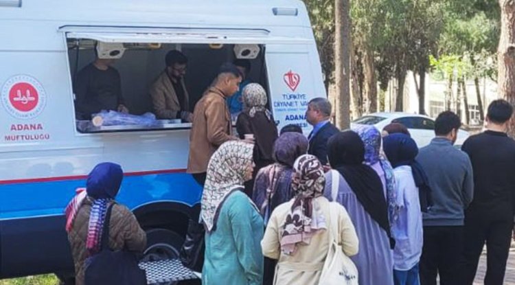 Adana'da öğrencilere çorba ikram edildi