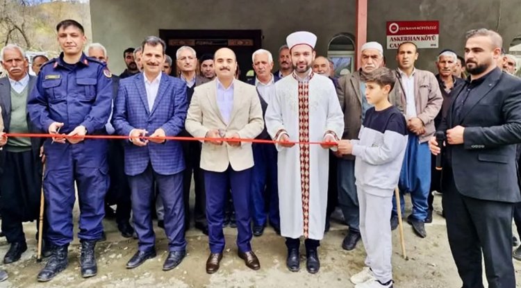 Askerhan Köyü Camii dualarla ibadete açıldı