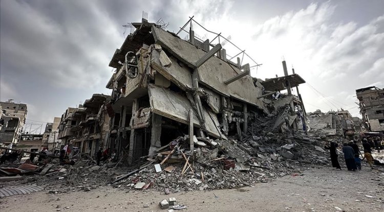 İşgalcilerin gece boyunca Gazze'ye düzenlediği saldırılarda en az 14 kişi şehit oldu