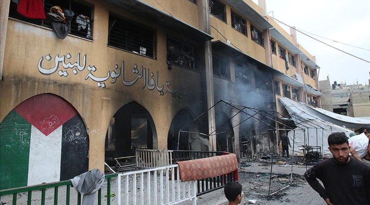 İşgalcilerin Gazze Şeridi'nin çeşitli yerlerine düzenlediği saldırılarda 16 Filistinli şehit oldu