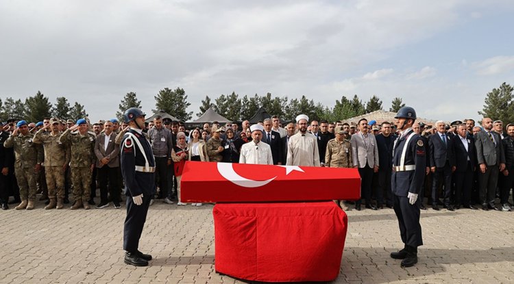 Jandarma Uzman Çavuş Şükrü Taş Mardin'de son yolculuğuna uğurlandı