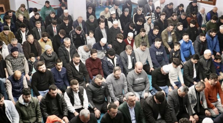 Cuma namazı vakitleri 25 Nisan 2025: Ankara, İzmir, İstanbul'da cuma namazı saat kaçta? Diyanet ezan vakitleri