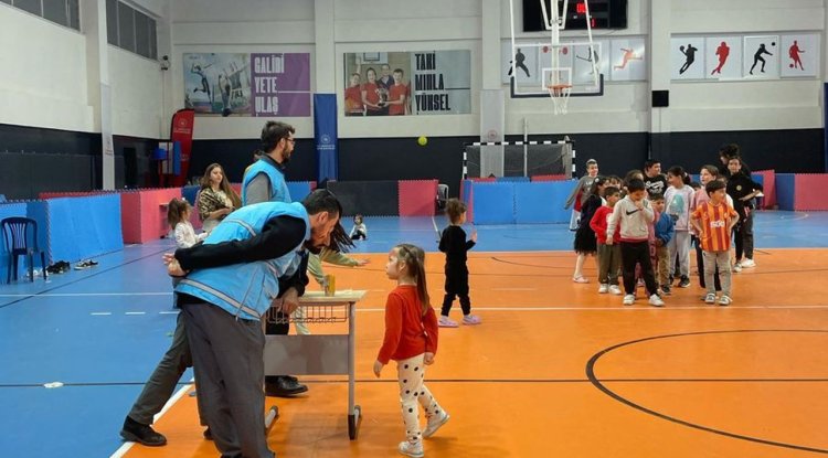 İstanbul'da deprem sonrası TDV gönüllüleri sahaya indi