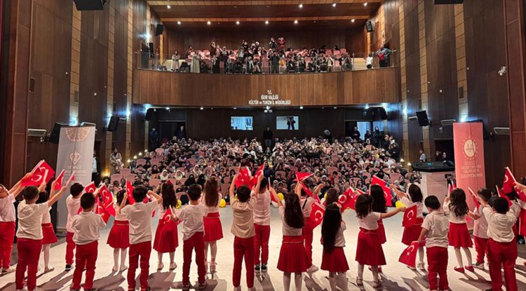 Iğdır'da minikler yıl sonu heyecanı yaşadı