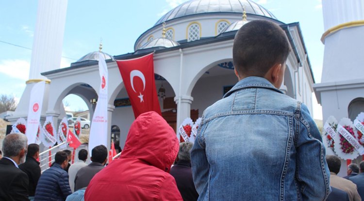 Akçadağ'da Levent Camii dualarla açıldı