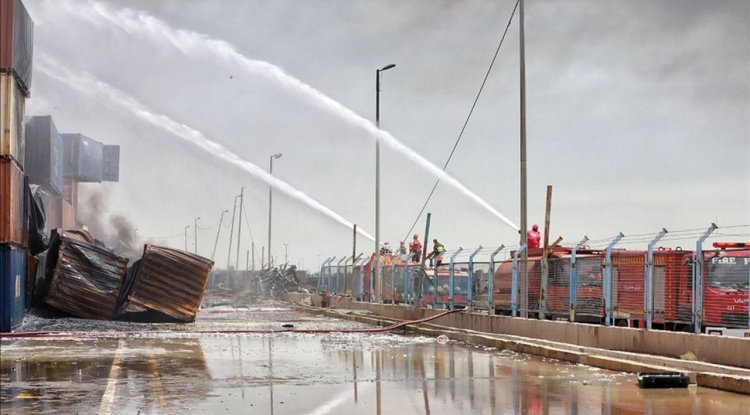 İran'da limandaki patlama sonrası çıkan yangın tamamen söndürüldü, can kaybı 65'e yükseldi