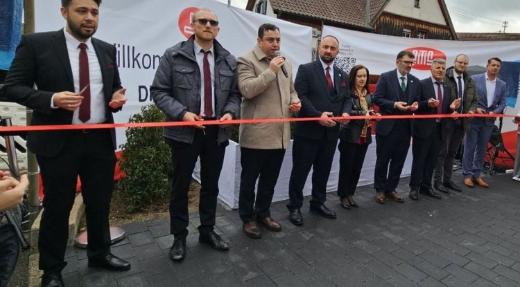 Almanya'da DİTİB Kuba Camii dualarla ibadete açıldı