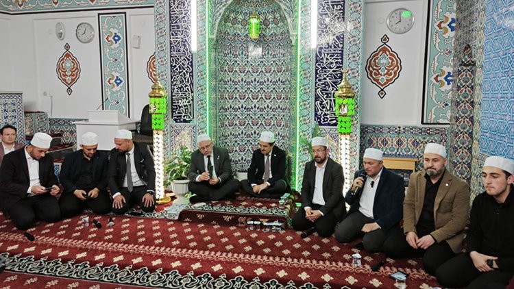 Düzce'de camide aile buluşması