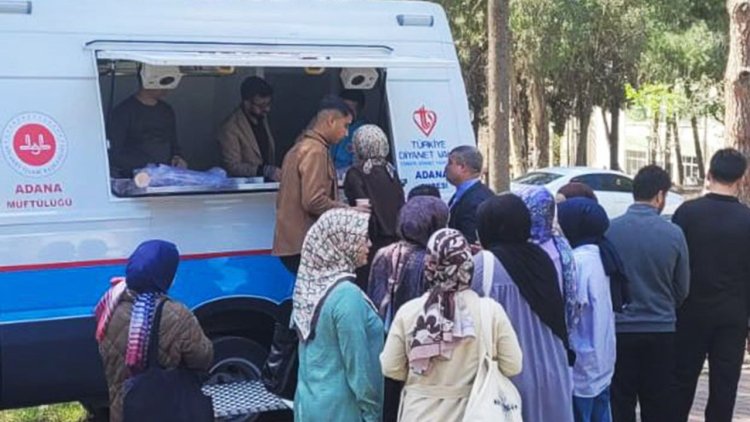Adana'da öğrencilere çorba ikram edildi