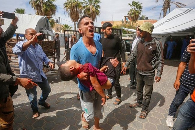 İşgalcilerin Gazze'ye düzenlediği saldırılarda 10 Filistinli şehit oldu