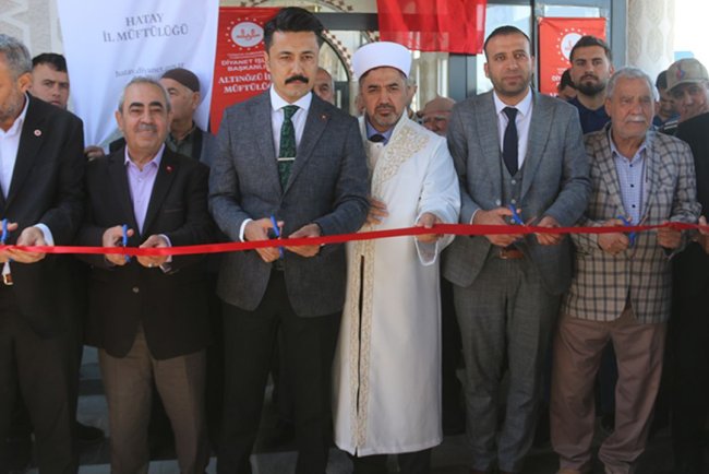 Hatay'da depremde yıkılan iki caminin yerine yenileri inşa edildi