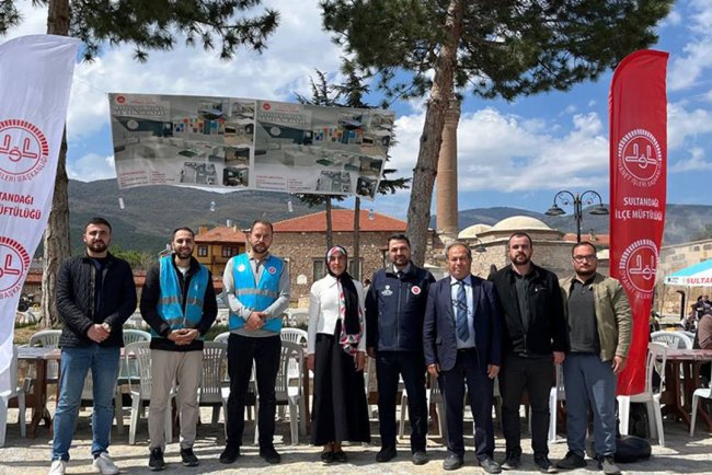 Sultandağı'nda gençlik için hayır çarşısı düzenlendi