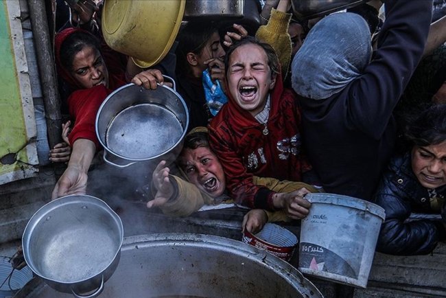 İşgalcilerin 64 gündür yardım girişini engellediği Gazze'de 3 bin 500 çocuk açlıktan ölebilir