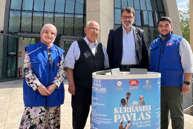 DİTİB, cami derneklerinde kurban bağış stantları kurdu