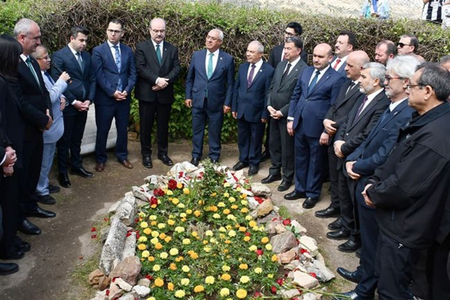 Yunus Emre, Eskişehir’de kabri başında dualarla anıldı