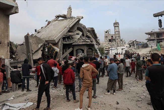 İşgalcilerin Gazze'ye düzenlediği saldırılarda 2'si çocuk, 9 Filistinli şehit oldu