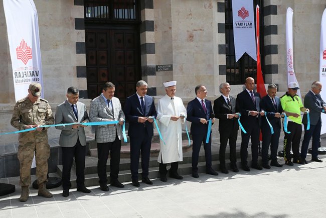 Gaziantep'te onarımı tamamlanan tarihi Kurtuluş Camii'nin açılışı yapıldı
