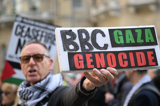 BBC'ye, yayınlarında İsrail'in Gazze soykırımını gizlediği gerekçesiyle protesto