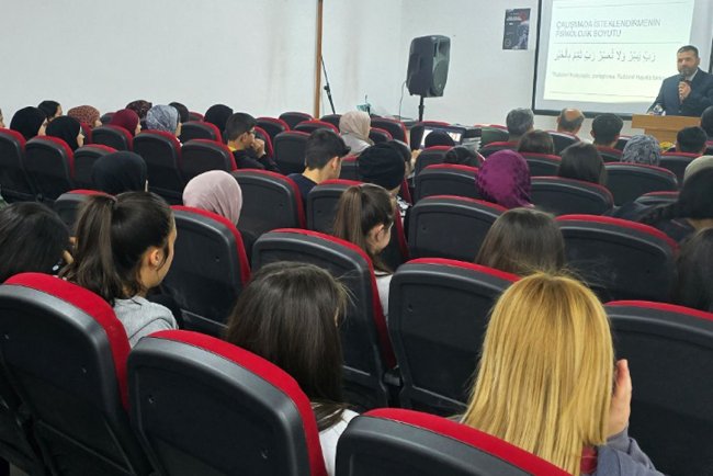 Hocalar'da eğitim konferansları düzenleniyor