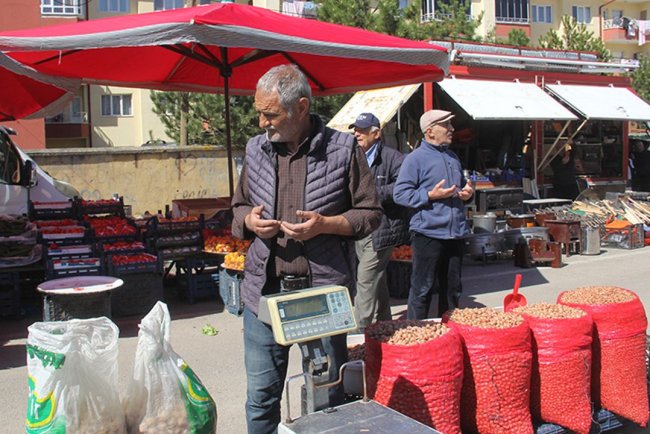 Zara'da "Pazarımda dua var" projesi başlatıldı