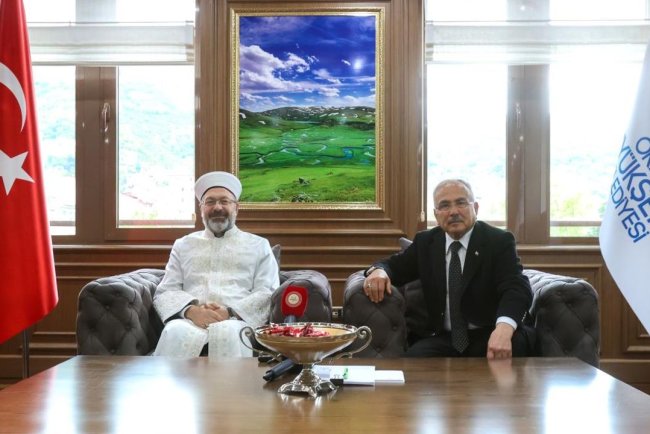 Başkanı Erbaş, Ordu Büyükşehir Belediyesini ziyaret etti