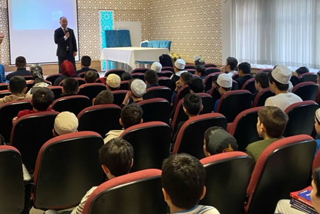 Hafızlık öğrencilerine "Ezber taktikleri" seminerleri verildi