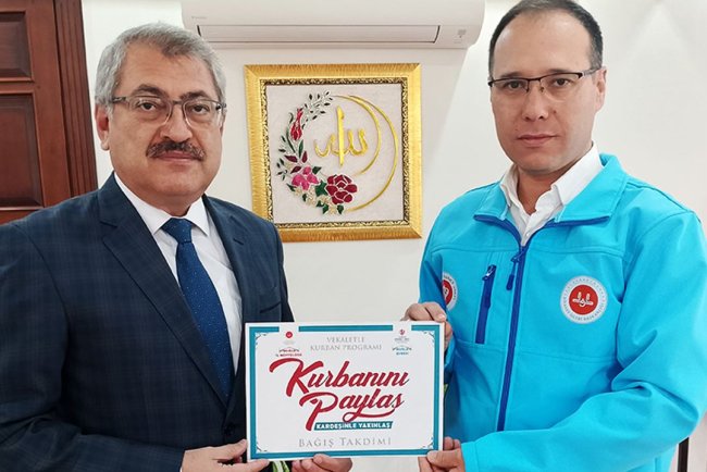 Müftü Çapçı, kurbanını TDV'ye emanet etti