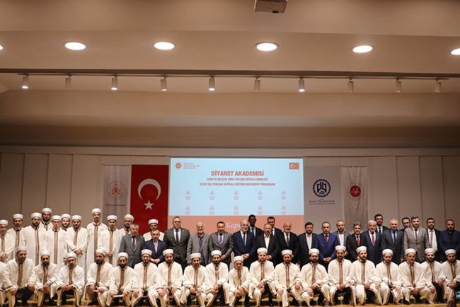 Selçuk Dini Yüksek İhtisas mezunlarını verdi