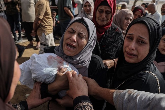 İşgalcilerin Gazze'ye gece boyu düzenlediği saldırılarda 40 Filistinli şehit oldu