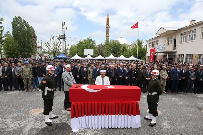 Muş şehidini ebediyete uğurladı