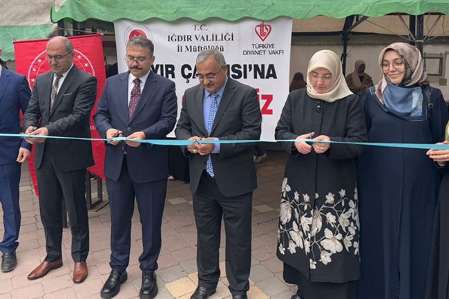 Iğdır'da "Aile Yılı"na özel hayır çarşısı açıldı