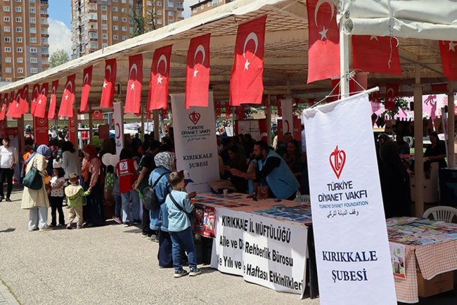 Kırıkkale "Aile Festivali'nde müftülük standına yoğun ilgi