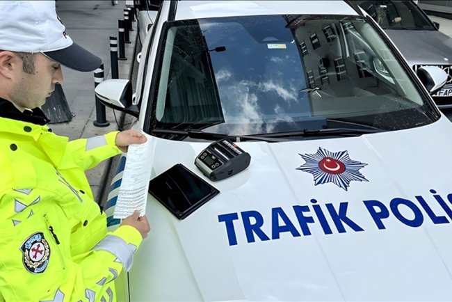 Düğün veya asker uğurlama konvoylarıyla trafiği engelleyenlere 180 bin lira ceza geliyor