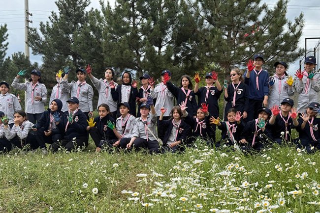 Ankara'da Diyanet izcileri kız kampında bir araya geldi