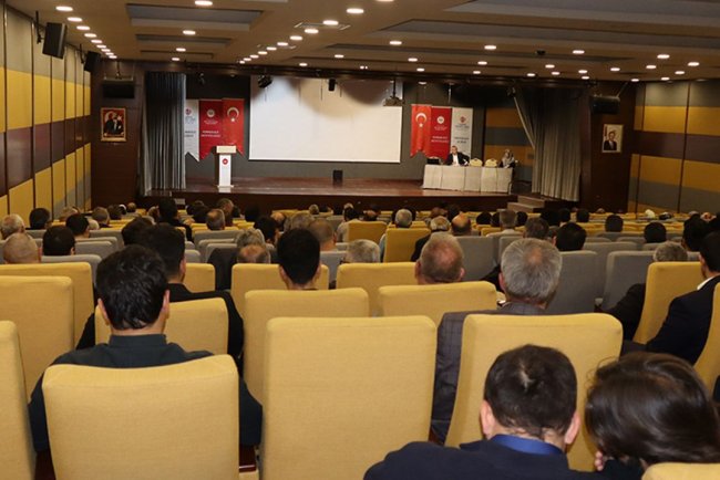 Kırıkkale'de "Ailede Ebeveyn Tutumları" konuşuldu