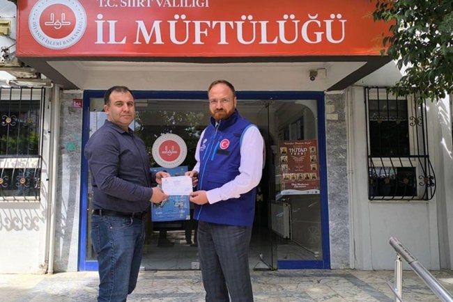 Kitap gelirini Filistin'e bağışladı